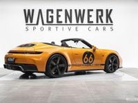 Neu Porsche 992 541 PS (397 kW) 2025 Gelb Cabrio