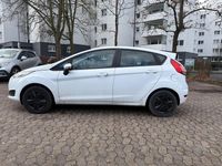 Gebraucht Ford Fiesta Titanium 101 PS (74 kW) 2017 Weiß Kleinwagen