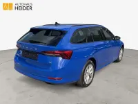 Gebraucht Skoda Octavia Ambition 204 PS (150 kW) 2022 Blau Kombi