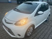 Gebraucht Toyota Aygo Cool 68 PS (50 kW) 2012 Weiß Kleinwagen