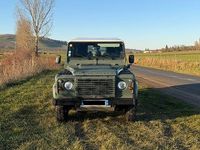 Gebraucht Land Rover Defender 122 PS (89 kW) 2010 Grün Kombi