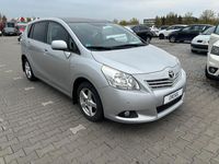 Gebraucht Toyota Verso Edition 126 PS (92 kW) 2011 Silber Van / Kleinbus