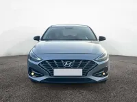 Gebraucht Hyundai i30 120 PS (88 kW) 2024 Shimmering silver Limousine