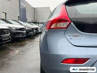 Gebraucht Volvo V40 Momentum 122 PS (89 kW) 2017 Blau Limousine