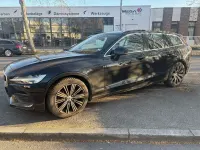 Gebraucht Volvo V60 Core 163 PS (119 kW) 2023 Schwarz Kombi