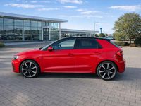 Gebraucht Audi A1 Ambiente 150 PS (110 kW) 2019 Rot SUV