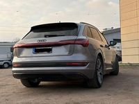 Gebraucht Audi e-tron Sport 300 kW (408 PS) 2019 Grau SUV