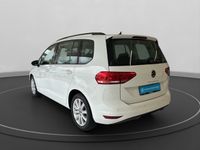 Gebraucht VW Touran Highline 150 PS (110 kW) 2023 Weiß Van / Kleinbus