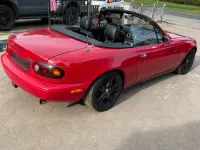 Używany Mazda MX5 90 KM (66 kW) 1998 Czerwony Kabriolet