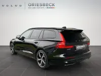 Używany Volvo V60 Plus 455 KM (334 kW) 2022 Czarny Kombi
