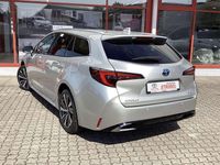Neu Toyota Corolla 178 PS (130 kW) 2025 Cosmic silber metallic Kombi