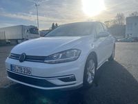 Gebraucht VW Golf VII Comfortline 131 PS (96 kW) 2019 Weiß Limousine