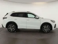 Gebraucht VW Tiguan R-line 193 PS (141 kW) 2025 Pure white SUV
