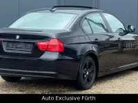 Gebraucht BMW 320 170 PS (125 kW) 2011 Saphirschwarz Limousine