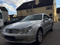Gebraucht Mercedes CLK240 171 PS (125 kW) 2002 Silber Coupé