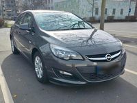Gebraucht Opel Astra 140 PS (102 kW) 2012 Grau Kombi