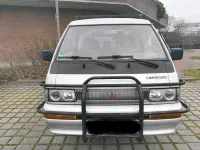 Gebraucht Mitsubishi L300 111 PS (81 kW) 1993 Grau Van / Kleinbus
