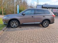 gebraucht Mitsubishi Outlander 2.2 DI-D 4WD Automatik SUV-Star+ S...