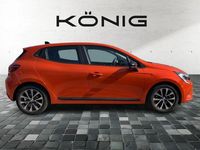 Gebraucht Renault Clio V Equilibre 94 PS (69 kW) 2023 Orange Limousine