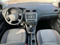 Second-hand Ford Focus 80 CP (58 kW) 2005 Argintiu Hatchback