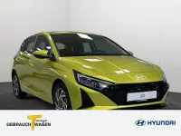 Gebraucht Hyundai i20 Trend 101 PS (74 kW) 2024 Gelb Kleinwagen