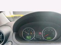 Usado Ford Fiesta 70 HP (51 kW) 2004 Prateado Citadino