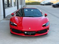 Gebraucht Ferrari 296 829 PS (609 kW) 2024 Rot Cabrio