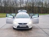Gebraucht Ford Mondeo 140 PS (102 kW) 2009 Silber Kombi