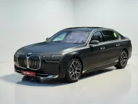 Gebraucht BMW 750e Performance 489 PS (359 kW) 2023 Schwarz Limousine