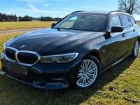 Gebraucht BMW 330e Sport Line 292 PS (214 kW) 2022 Schwarz Kombi