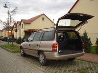 Gebraucht Opel Astra 101 PS (74 kW) 1996 Gold Kombi