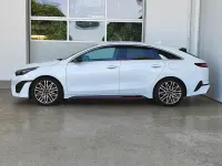Gebraucht Kia ProCeed 204 PS (150 kW) 2022 Deluxeweiss met. Kombi