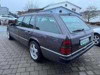 Gebraucht Mercedes E230 132 PS (97 kW) 1991 Grau Kombi