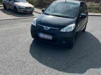 Gebraucht Hyundai i10 67 PS (49 kW) 2010 Schwarz Kleinwagen