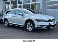 Używany VW Passat R 239 KM (175 kW) 2016 Biały Sedan/Limuzyna