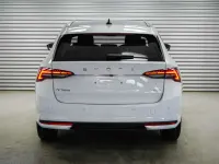 Neu Skoda Octavia Selection 150 PS (110 kW) 2026 Moonweiss Kombi