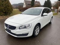 Gebraucht Volvo V60 Kinetic 120 PS (88 kW) 2018 Weiß Kombi