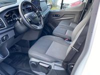 Gebraucht Ford Transit Trend 131 PS (96 kW) 2023 Weiß frostweiß Van