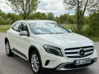 Używany Mercedes GLA180 108 KM (79 kW) 2017 Biały SUV