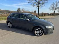 Gebraucht Audi A3 Ambiente 116 PS (85 kW) 2019 Grau Limousine