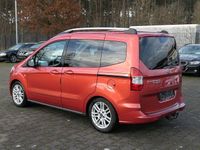 Gebraucht Ford Tourneo Courier Titanium 101 PS (74 kW) 2014 Rot Van / Kleinbus