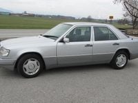 Gebraucht Mercedes E200 136 PS (100 kW) 1995 Silber Limousine