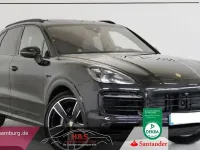 Gebraucht Porsche Cayenne E-Hybrid 462 PS (339 kW) 2022 Schwarz SUV