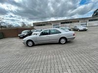 Gebraucht Mercedes E240 Classic 170 PS (125 kW) 2000 Silber Limousine