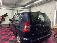 Gebraucht Mitsubishi Space Star 122 PS (89 kW) 2001 Blau Van / Kleinbus