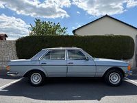 Gebraucht Mercedes E280 185 PS (136 kW) 1980 Silber Limousine
