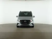 Gebraucht Mercedes V220 Style 163 PS (119 kW) 2025 Silber Van / Kleinbus