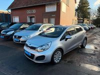 Gebraucht Kia Rio Edition 7 86 PS (63 kW) 2012 Silber Limousine