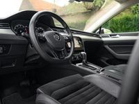 Gebraucht VW Passat R-line 150 PS (110 kW) 2018 Schwarz Kombi