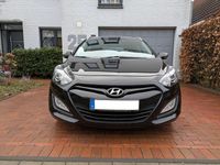 Gebraucht Hyundai i30 Trend 110 PS (80 kW) 2013 Schwarz Kombi